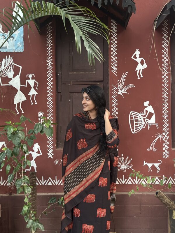 Gaja Embroidered Cotton 3 Piece Set - Image 4