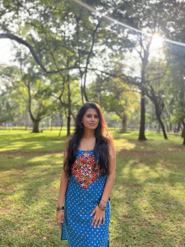 Bandhini Kutchi Sleeveless Kurta - Image 2