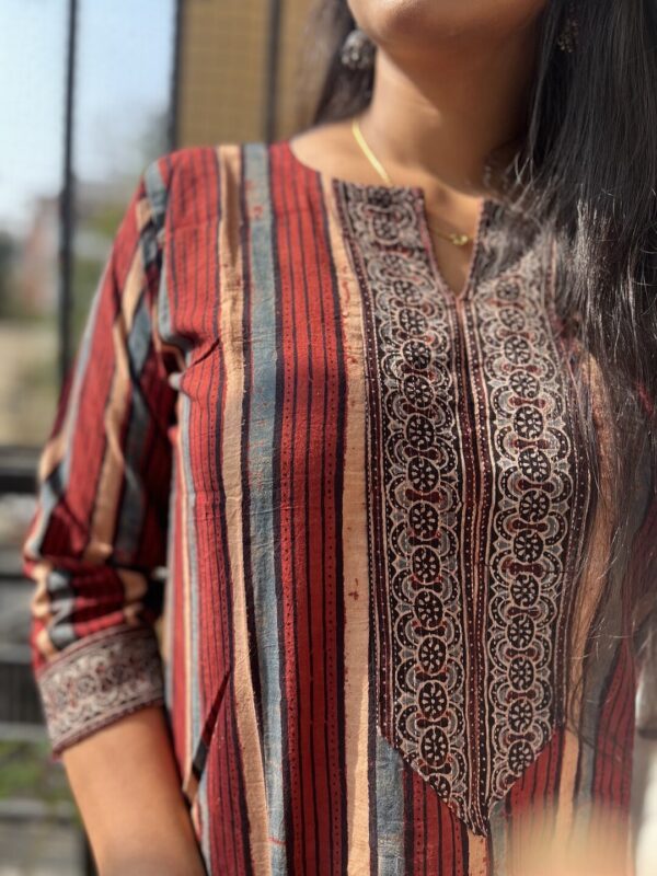 Striped Ajrak Round Neck Tunic - Image 2