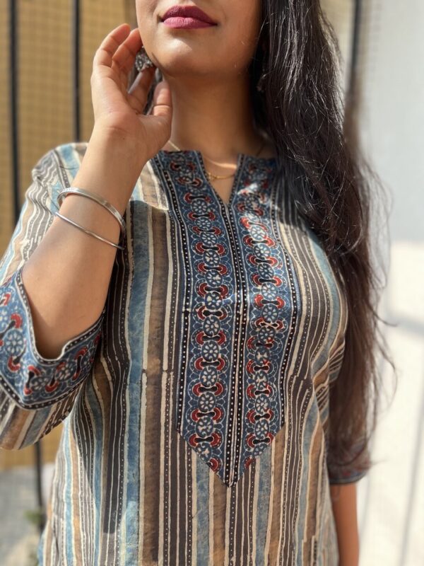 Striped Ajrak Round Neck Tunic - Image 3