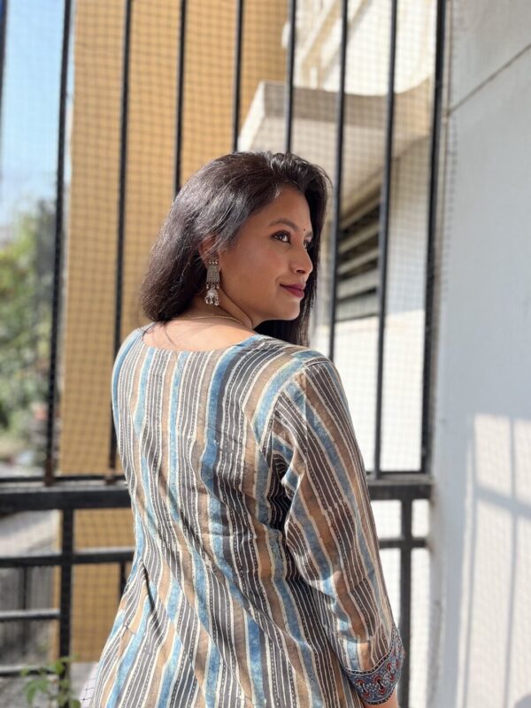 Striped Ajrak Round Neck Tunic - Image 2