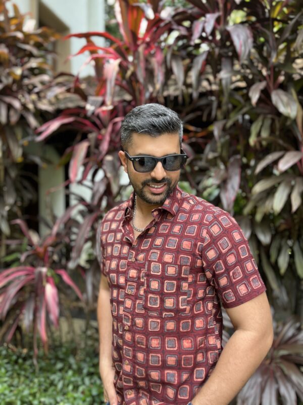 Concentric Box Print Men's Shirt - Image 2