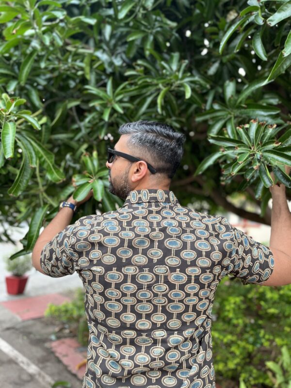 Pipe Chain Print Men's Shirt - Image 4